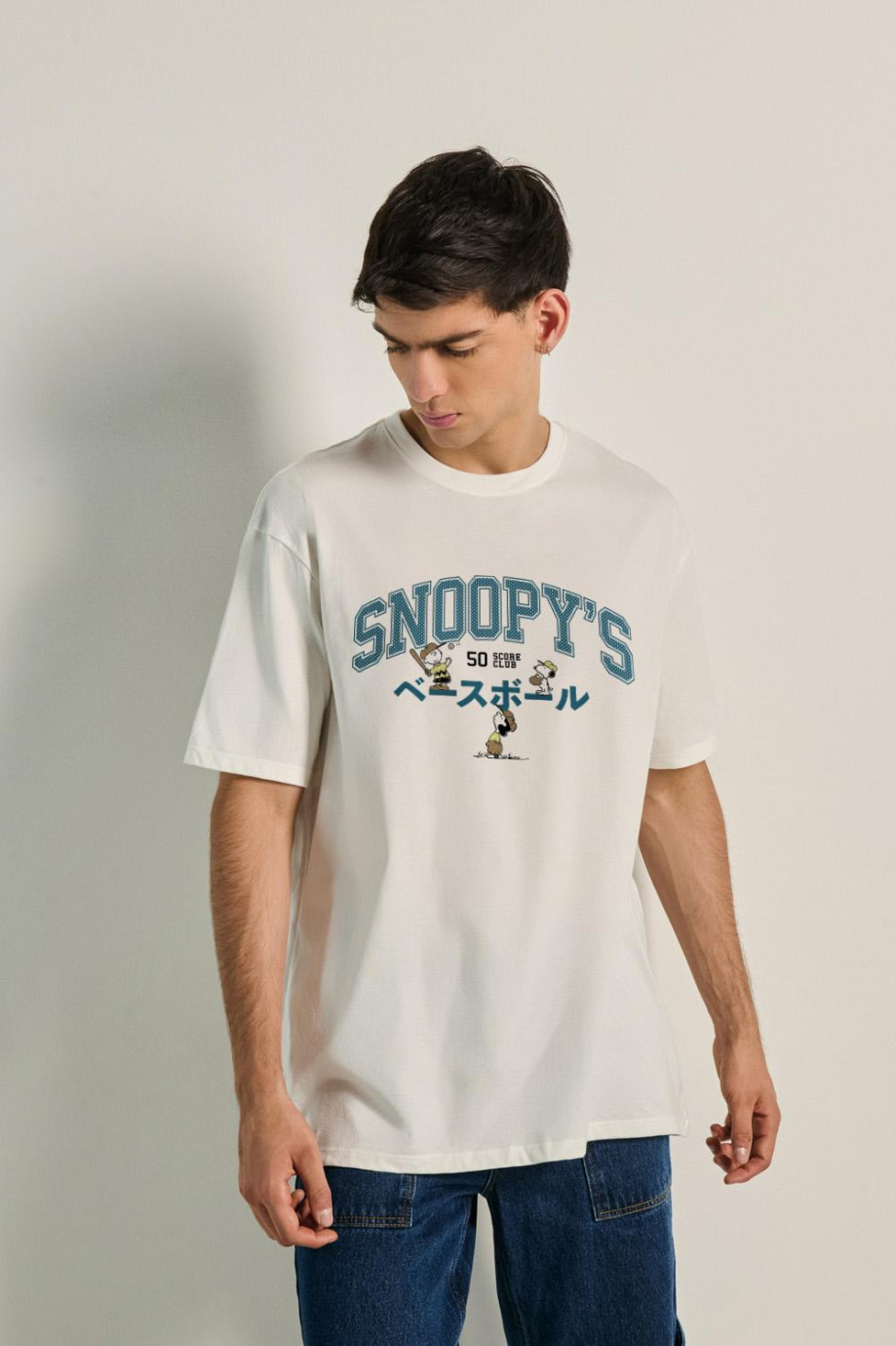 Camiseta de Snoopy college unicolor oversize manga corta