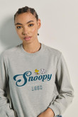 Sueter cuello redondo con estampado de Snoopy college