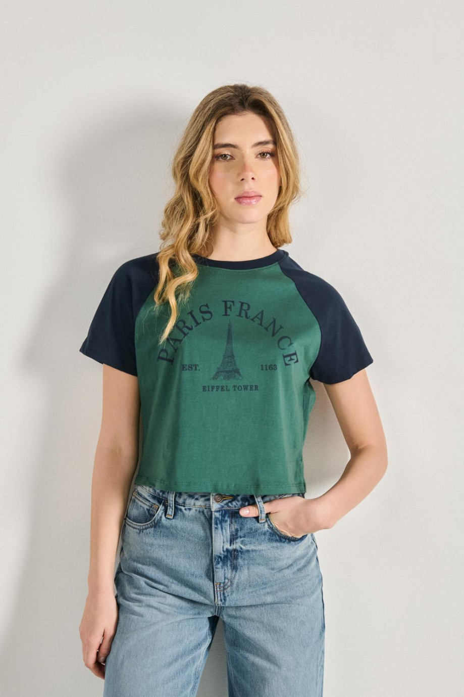 Camiseta college de París unicolor manga ranglan corta