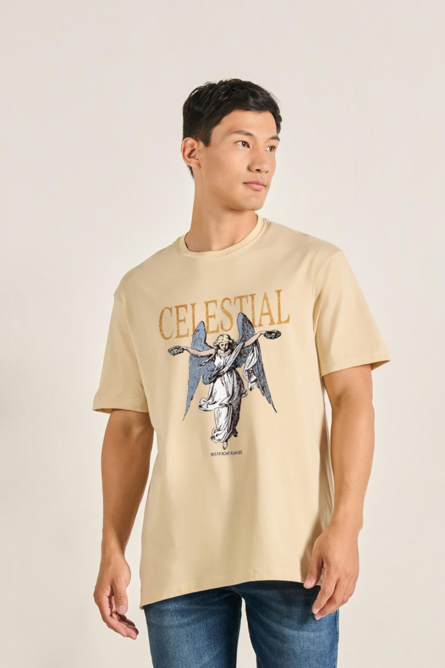 Camiseta oversize unicolor manga corta con diseño celestial