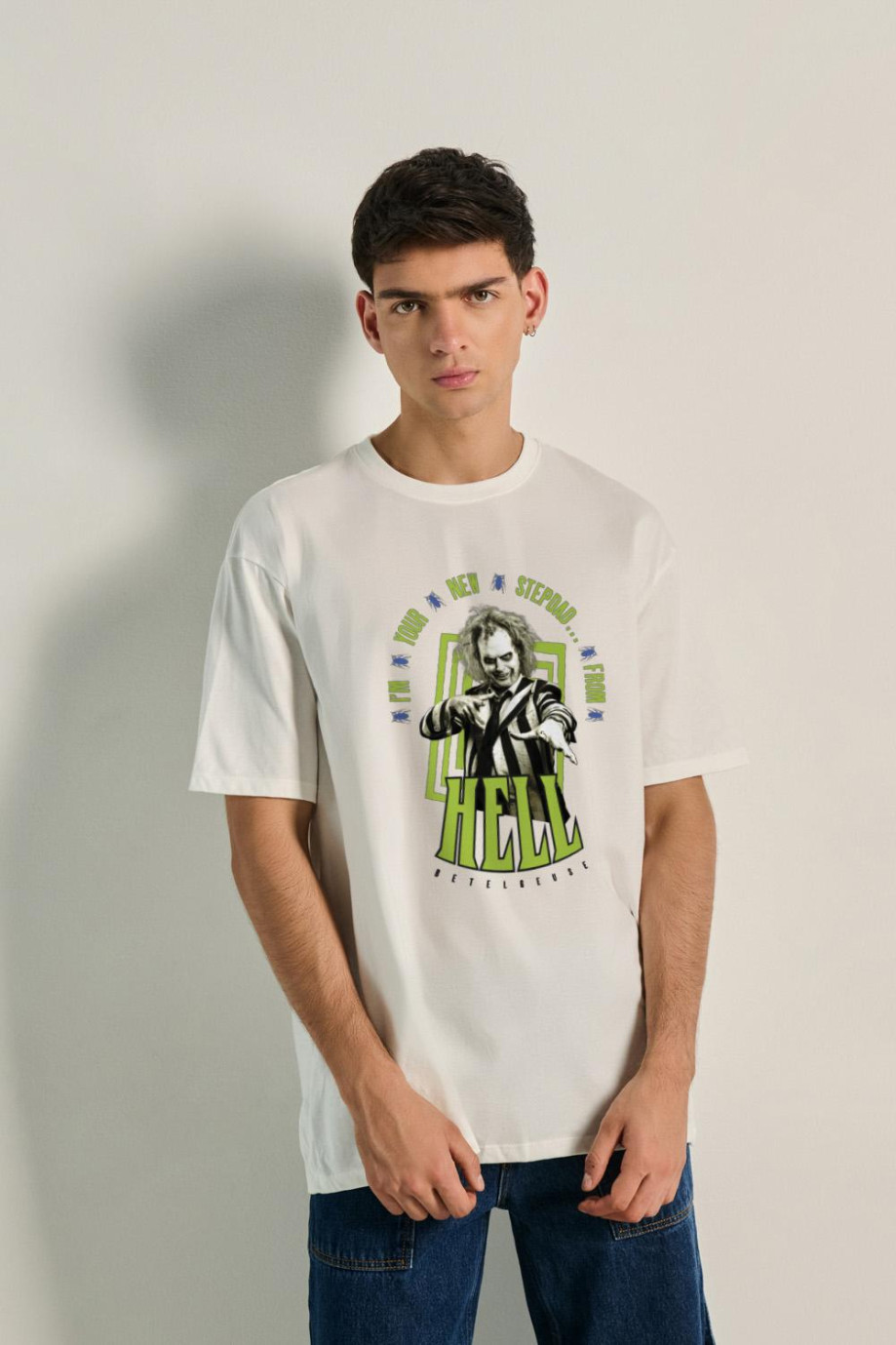 Camiseta unicolor oversize cuello redondo de Beetlejuice