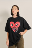 Camiseta manga corta oversize negra y artes de Keith Haring