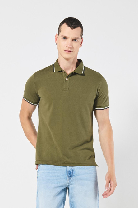 Camiseta unicolor polo con rayas en cuello y puños