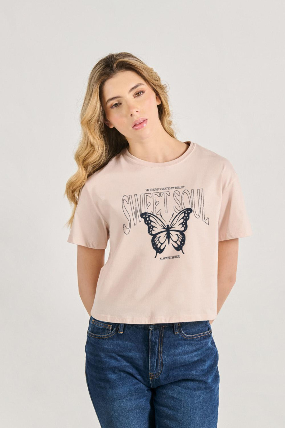 Camiseta crop top manga corta de estampado de mariposa