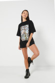 Camiseta oversize unicolor con diseño animal print brillante