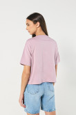 Camiseta oversize crop top lila con diseño de Hello Kitty