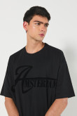 Camiseta oversize manga corta para hombre con estampación tipo college