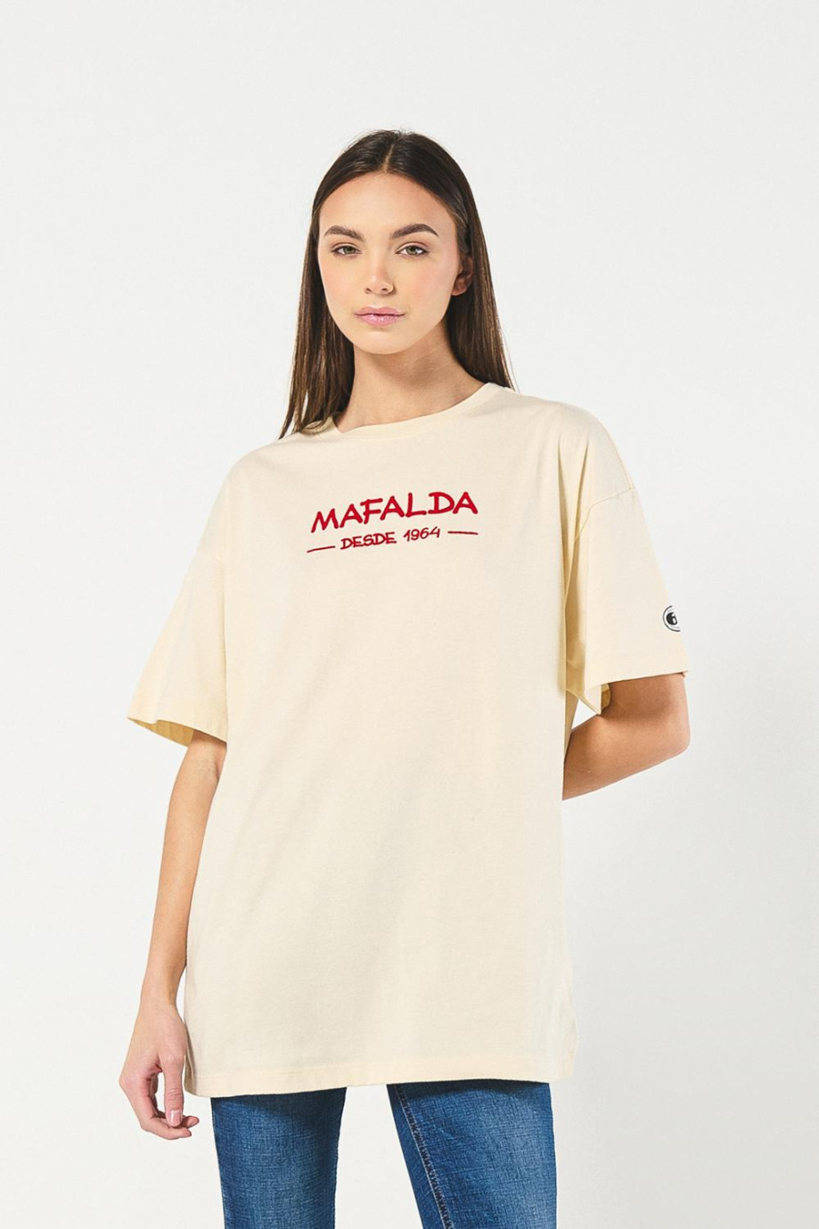 Camiseta kaki clara oversize de Mafalda con manga corta