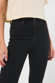 Jean jegging negro con tiro súper alto y bolsillos