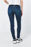 Jean jegging azul oscuro con 5 bolsillos y tiro súper alto