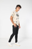 Jean súper skinny ceñido negro con tiro bajo y bolsillos