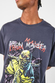 Camiseta de Iron Maiden oversize gris manga corta