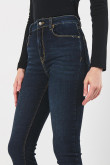 Jean jegging ajustado azul intenso con súper tiro alto