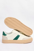 Tenis cremas casuales con contrastes verdes y suela plana