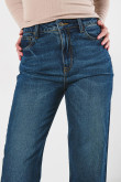 Jean azul oscuro 90´S con bota recta, tiro alto y bolsillos