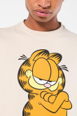 Buzo cuello redondo kaki con estampado de Garfield