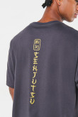 Camiseta oversize gris manga corta con diseño de Iron Maiden