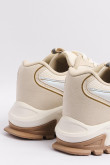 Tenis kakis de plataforma con relieve en suelas altas