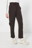 Pantalón cargo unicolor con tiro alto y cintura elástica