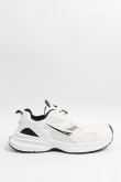 Tenis tipo deportivo color blanco con detalles en negro