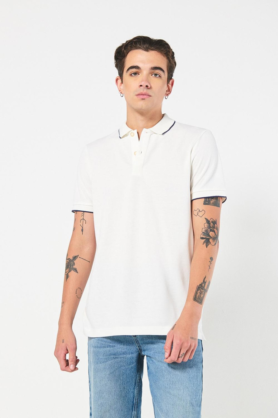 Camiseta unicolor polo manga corta con doble botón