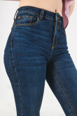 Jean tiro alto jegging azul  con ajuste ceñido y bolsillos