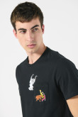 Camiseta negra de Scooby-Doo con manga corta y bolsillo