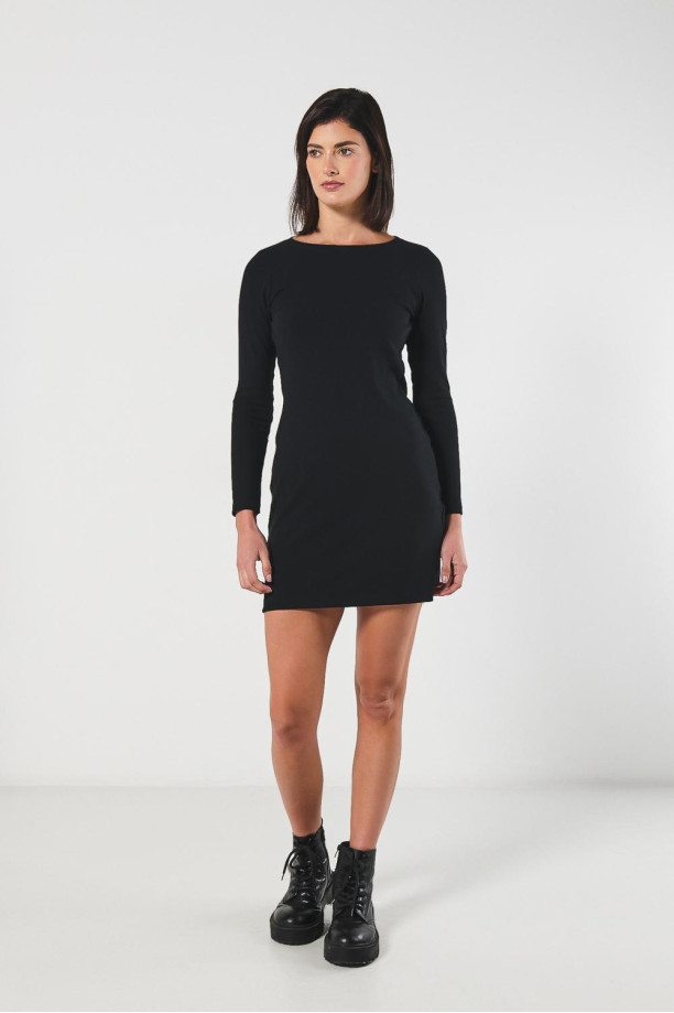 Outfit Vestido Negro Corto Pegado Outfit Vestido Negro Corto