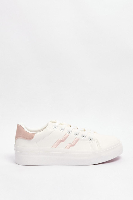 Tenis cremas claros casuales con contrastes rosados