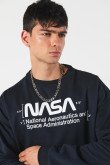 Buzo cuello redondo con estampado en frente de Nasa.