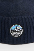 Gorro beanie, azul con bordado.