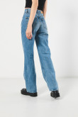 Jean azul claro 90´S tiro alto con bota recta y bolsillos