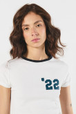 Camiseta crema en rib college con manga corta