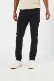 Jean negro skinny ceñido con tiro bajo y bolsillos