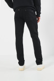 Jean ajustado skinny negro con tiro bajo y bolsillos