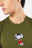 Camiseta cuello redondo unicolor con arte de Snoopy