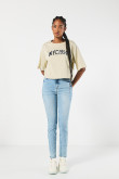 Camiseta kaki clara oversize crop top con arte college