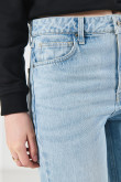 Jean 90´S tiro alto azul claro con diseños en bota