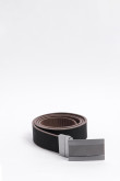 Cinturón doble faz negro con hebilla metálica y texturas