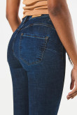 Jean push up azul oscuro con tiro alto y pinzas posteriores