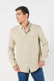 Camisa en algodón unicolor con cuello button down y bolsillo