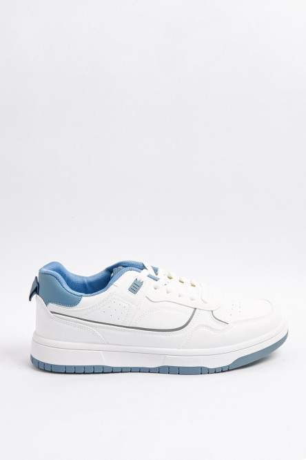 Tenis unicolores casuales con suelas planas y perforaciones