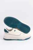 Tenis unicolores casuales con suelas planas y perforaciones
