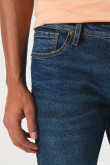 Jean slim tiro bajo ajustado azul oscuro con bolsillos