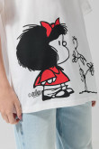 Camiseta oversize de Mafalda crema con cuello redondo