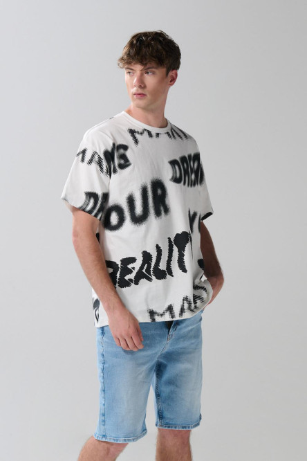 Camiseta oversize con unicolor manga corta con textos