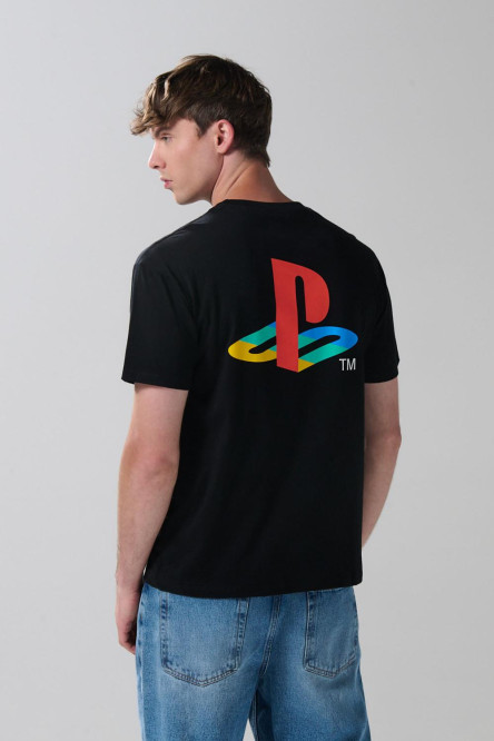 Camiseta negra cuello redondo con diseños de PlayStation