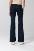 Jean flare azul intenso tiro medio con bota ancha