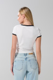 Camiseta de osito crema manga corta con contrastes