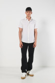 Camisa con cuello sport collar unicolor y botones